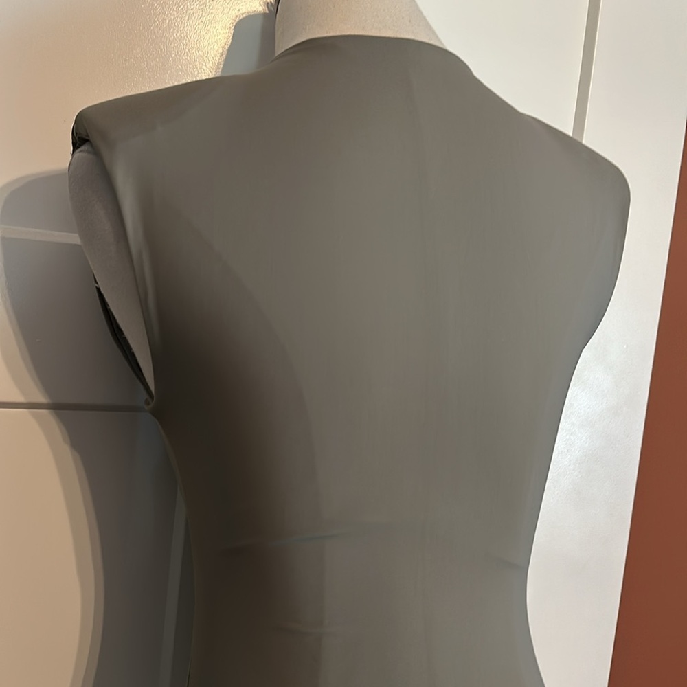 Zara olive gray shoulder pads S sleeveless lined fitted snaps bodysuit - Picture 9 of 12